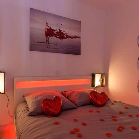 Love Room - Suite Romantique Avec Spa Privatif Le Puy-en-Velay 外观 照片