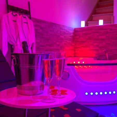 Love Room - Suite Romantique Avec Spa Privatif Le Puy-en-Velay 外观 照片