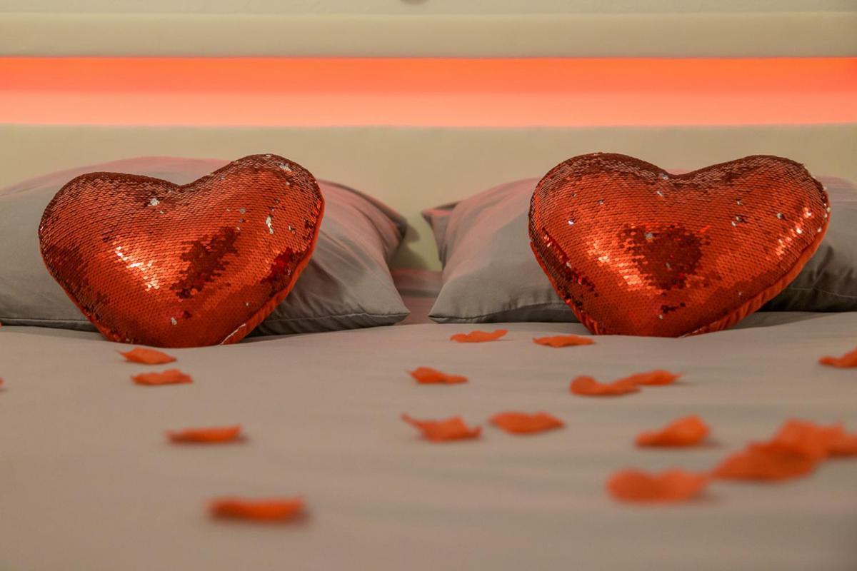 Love Room - Suite Romantique Avec Spa Privatif Le Puy-en-Velay 外观 照片