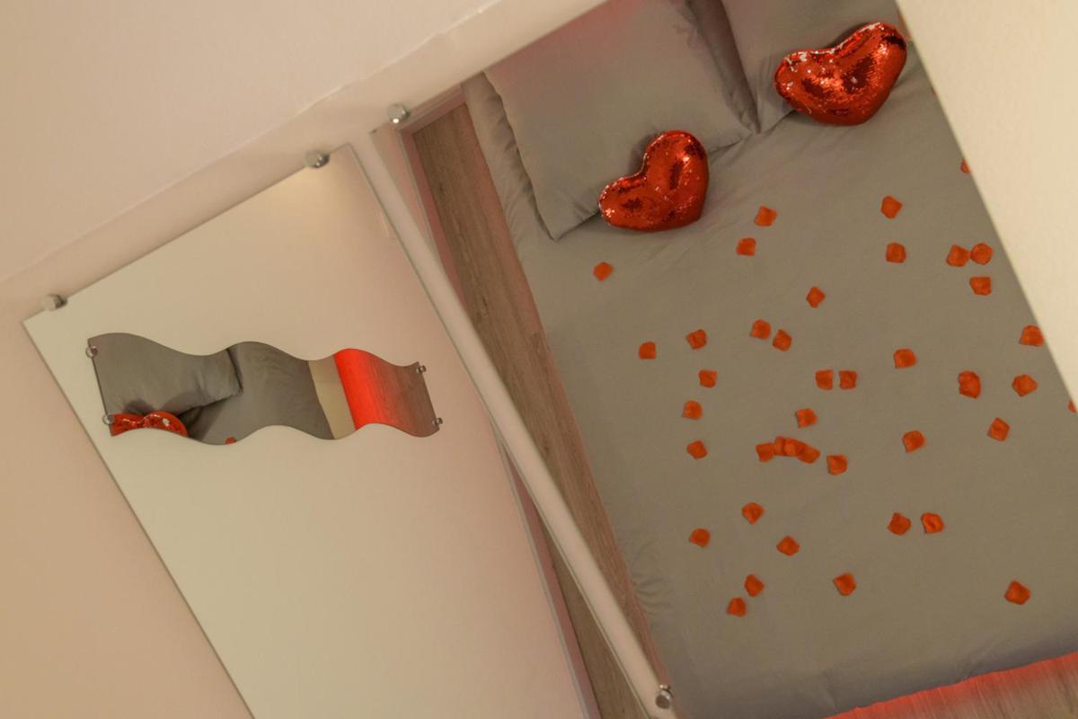 Love Room - Suite Romantique Avec Spa Privatif Le Puy-en-Velay 外观 照片