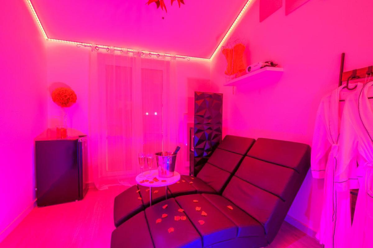 Love Room - Suite Romantique Avec Spa Privatif Le Puy-en-Velay 外观 照片