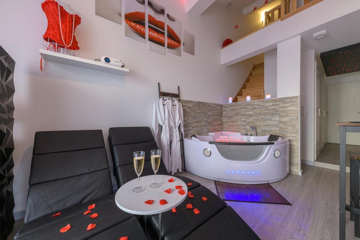 Love Room - Suite Romantique Avec Spa Privatif Le Puy-en-Velay 外观 照片