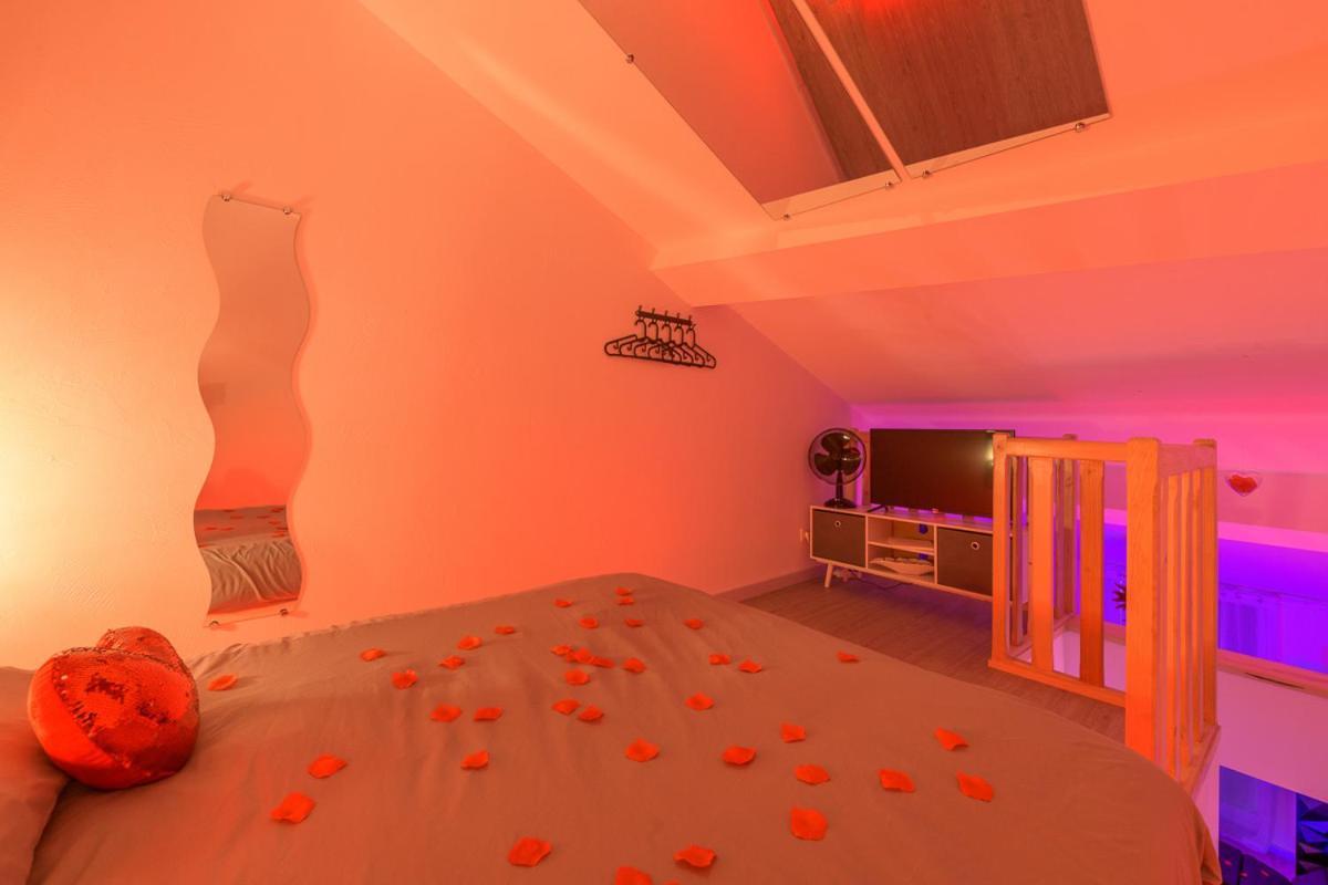 Love Room - Suite Romantique Avec Spa Privatif Le Puy-en-Velay 外观 照片